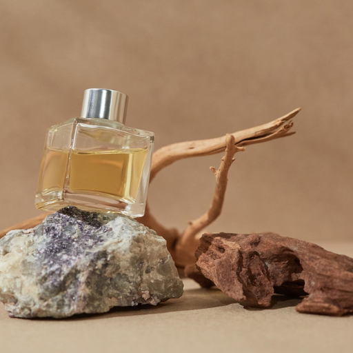 Perfume Oils vs Alcohol: Understanding the Difference in Fragrance Experience